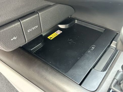 Used 2022 Toyota Camry XLE FWD image 20