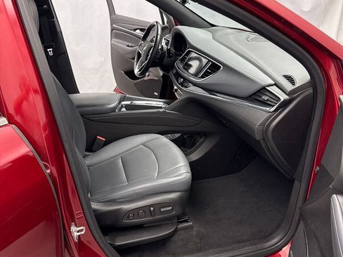 Used 2024 Buick Enclave Premium AWD/4WD image 26