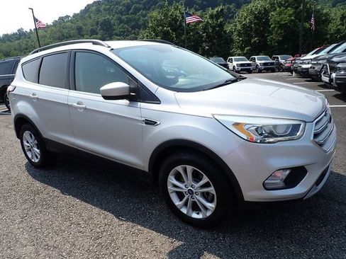 Used 2017 Ford Escape SE w/ SE Leather Comfort Package AWD/4WD image 12