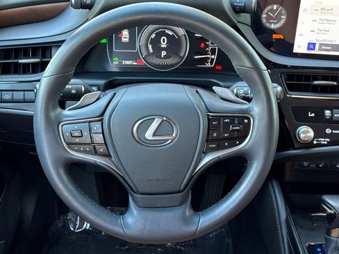 Certified 2025 Lexus ES 300h w/ Premium Package FWD image 16