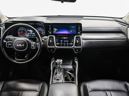 Used 2022 Kia Sorento S image 12