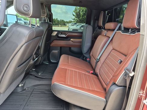 Used 2024 GMC Sierra 2500 Denali Ultimate AWD/4WD image 36