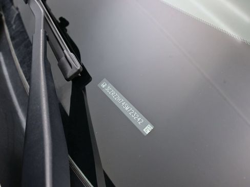 Used 2025 Honda HR-V EX-L image 41