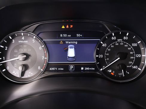 Used 2024 INFINITI QX80 Luxe image 4