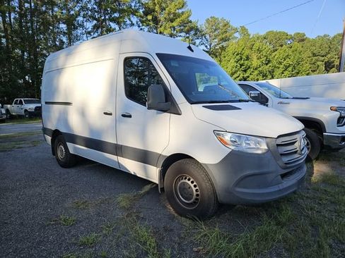Used 2022 Mercedes-Benz Sprinter 2500 image 5