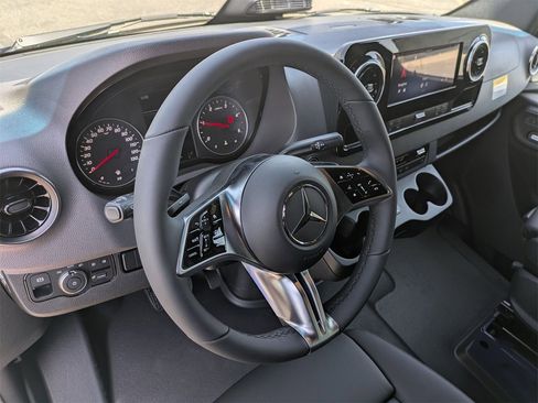 New 2025 Mercedes-Benz Sprinter 2500 image 5