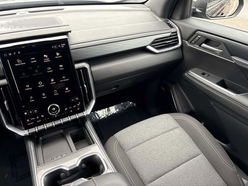 Certified 2025 GMC Acadia Elevation image 26