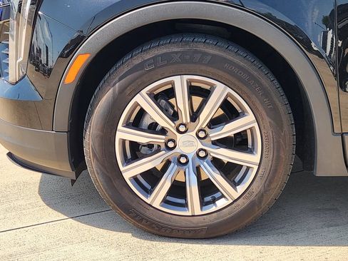 Used 2023 Cadillac XT4 Sport FWD image 11