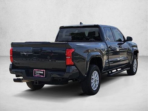 Used 2025 Toyota Tacoma SR5 AWD/4WD image 5