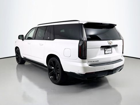 Used 2025 Cadillac Escalade ESV Sport Platinum AWD/4WD image 6
