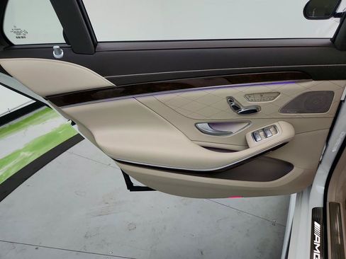 Used 2014 Mercedes-Benz S 63 AMG 4MATIC Sedan image 24