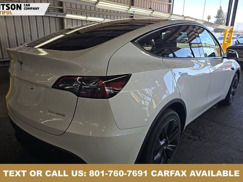 Used 2024 Tesla Model Y Long Range AWD/4WD image 7