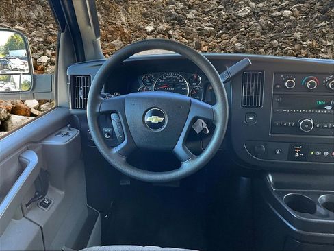 Used 2020 Chevrolet Express 3500 LT w/ LT Preferred Equipment Group image 5