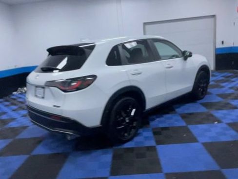 Used 2024 Honda HR-V Sport image 8