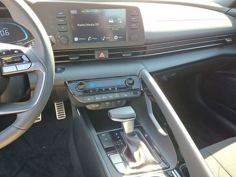 New 2026 Hyundai Elantra SEL Sport Premium FWD image 23