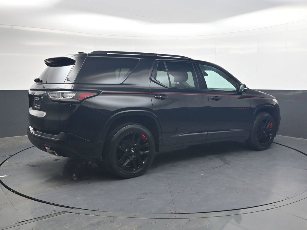 Used 2021 Chevrolet Traverse Premier w/ Redline Edition FWD image 4