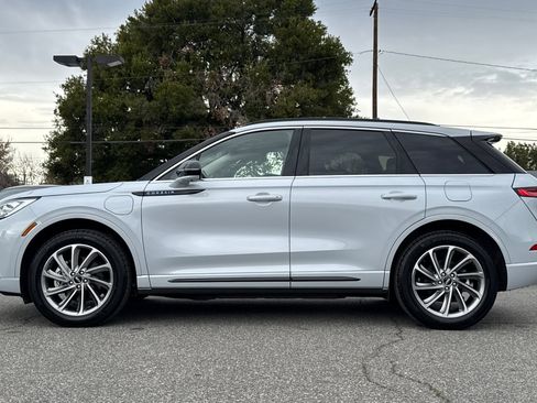 Used 2025 Lincoln Corsair Grand Touring w/ Equipment Group 301A image 7