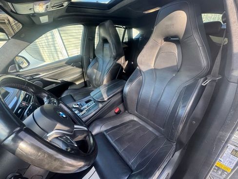 Used 2018 BMW X6 M image 34