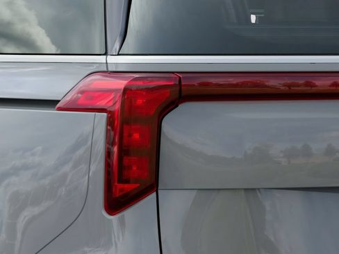 New 2026 Kia Carnival EX FWD image 11