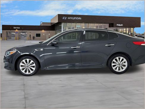 Used 2016 Kia Optima EX w/ Premium Package FWD image 2