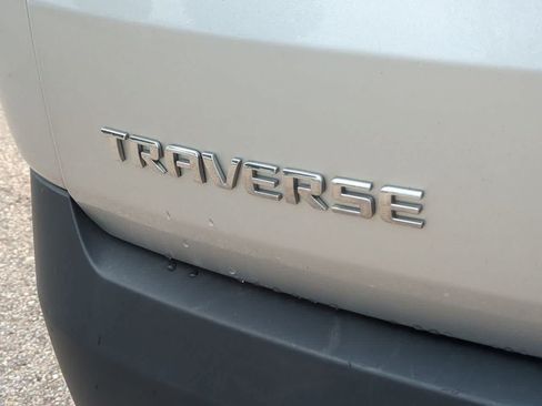 Used 2019 Chevrolet Traverse LS FWD image 12