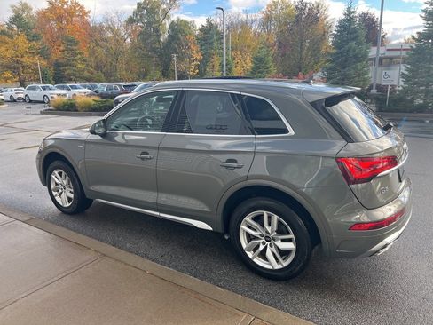 Used 2023 Audi Q5 2.0T Premium w/ Convenience Package image 43