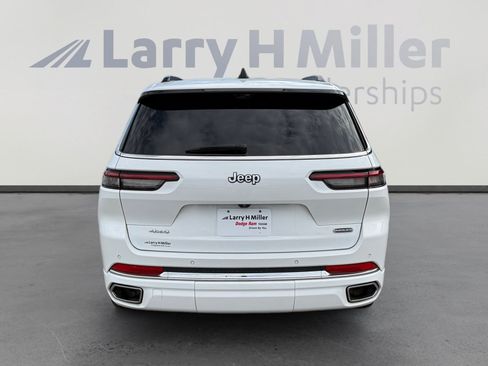 Used 2023 Jeep Grand Cherokee L Overland w/ Advanced Protech Group III AWD/4WD image 4