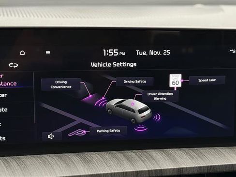 Used 2024 Kia Telluride EX w/ EX Captain's Chair Package image 37