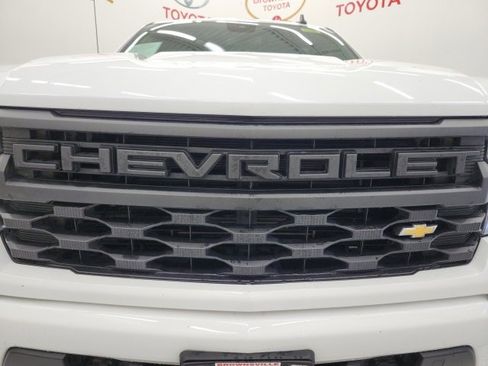 Used 2025 Chevrolet Silverado 1500 Custom image 11