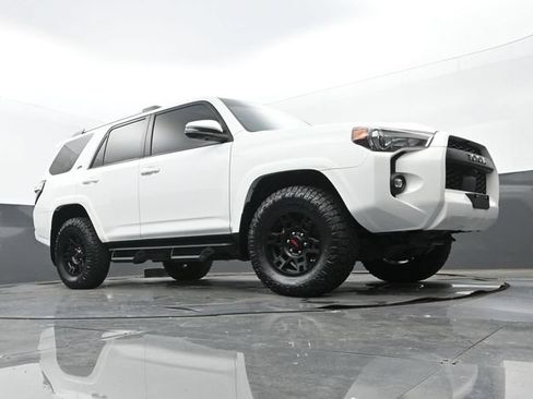Used 2023 Toyota 4Runner SR5 Premium w/ Moonroof Package AWD/4WD image 41