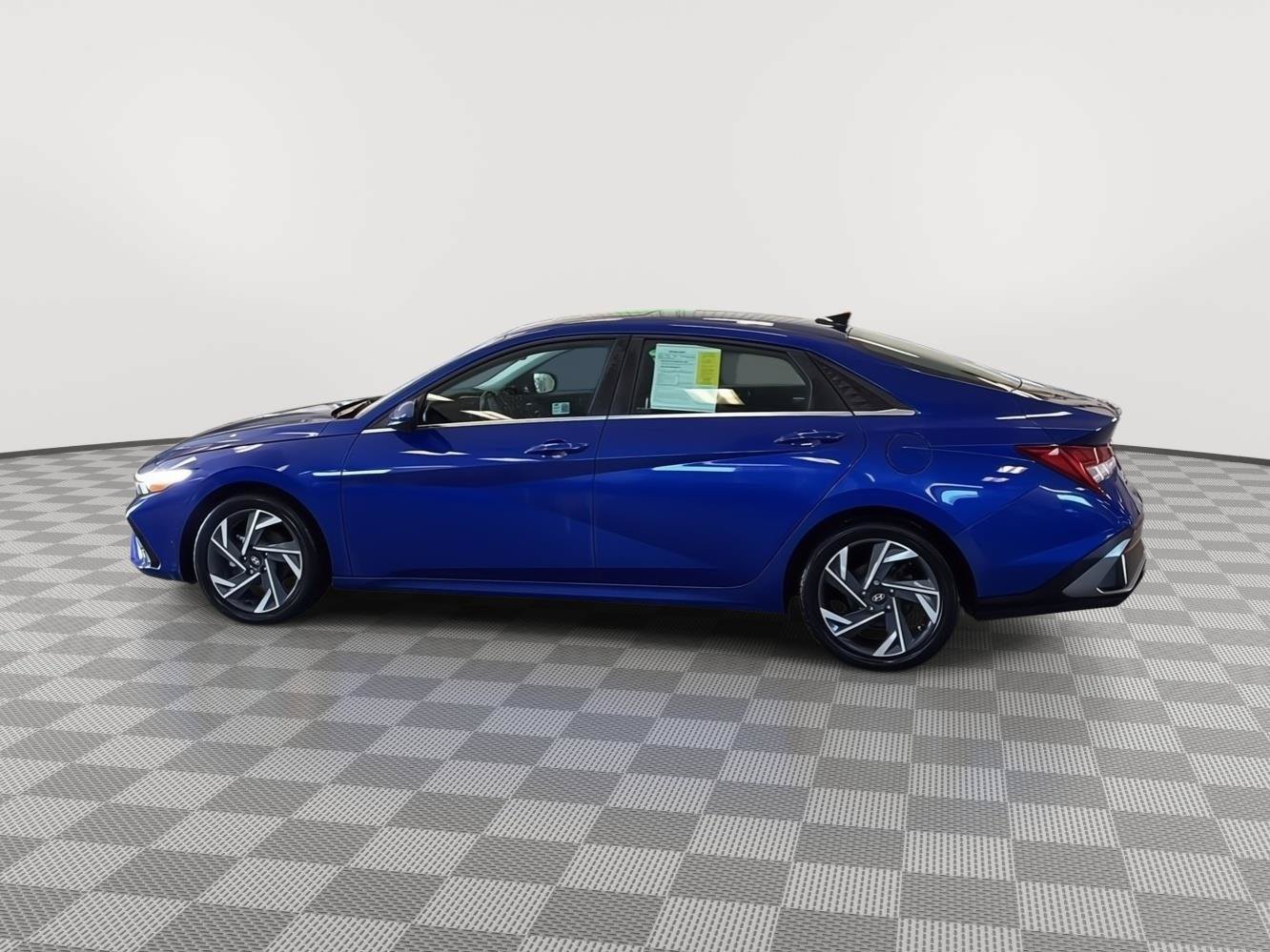 Certified 2024 Hyundai Elantra SEL w/ Convenience Package FWD image 8