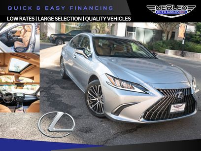 Used 2022 Lexus ES 300h w/ Premium Package