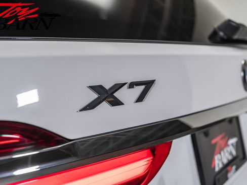 Used 2022 BMW X7 xDrive40i w/ Premium Package image 13