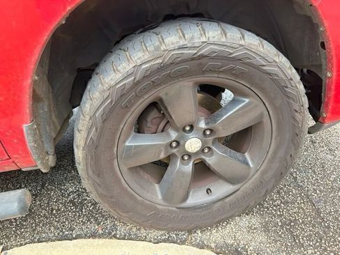 Used 2016 RAM 1500 Express RWD image 7