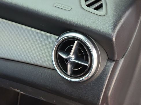 Used 2019 Mercedes-Benz CLA 250 image 39