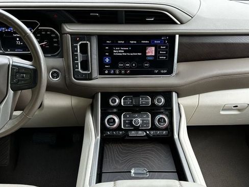 Used 2021 GMC Yukon XL Denali RWD image 18