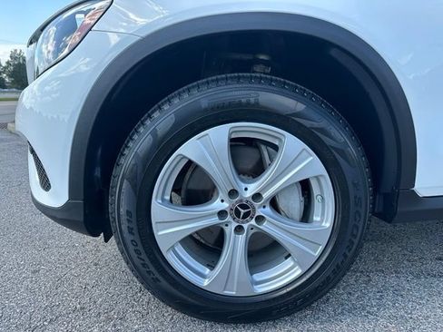 Used 2018 Mercedes-Benz GLC 300 4MATIC image 9