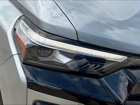Used 2023 Chevrolet Colorado Z71 w/ Z71 Convenience Package 2 AWD/4WD image 33