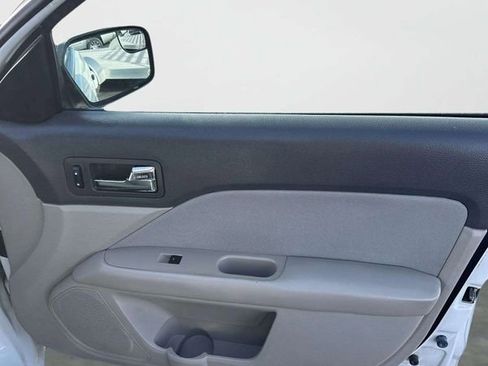 Used 2012 Ford Fusion S image 7