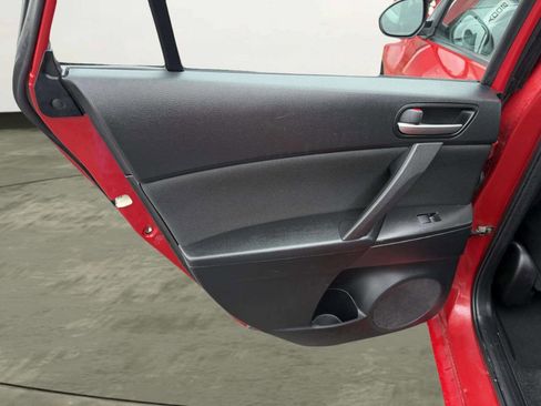 Used 2013 MAZDA MAZDA3 i Touring image 19