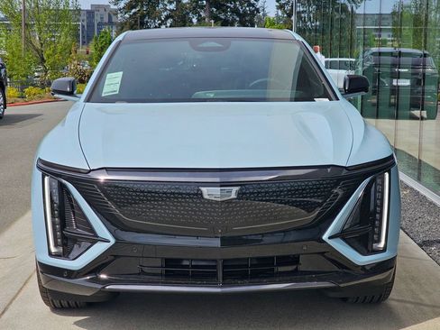 New 2026 Cadillac Lyriq Sport AWD/4WD image 8