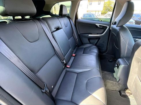 Used 2016 Volvo XC60 T5 Premier w/ Protection Package image 22