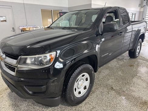 Used 2018 Chevrolet Colorado W/T image 1