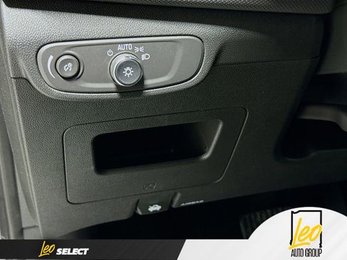 Used 2025 Chevrolet TrailBlazer RS w/ Convenience Package AWD/4WD image 13