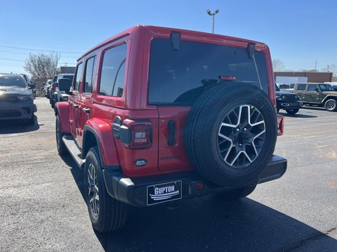 New 2026 Jeep Wrangler Sahara AWD/4WD image 9