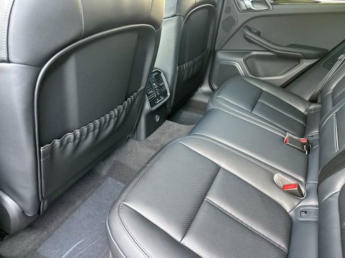 New 2026 Porsche Macan image 13