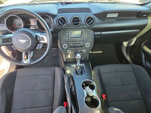 Used 2017 Ford Mustang Coupe RWD image 11