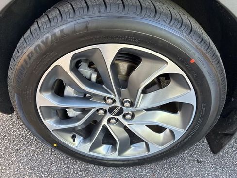 Certified 2022 Lincoln Nautilus Reserve w/ Equipment Group 201A image 11