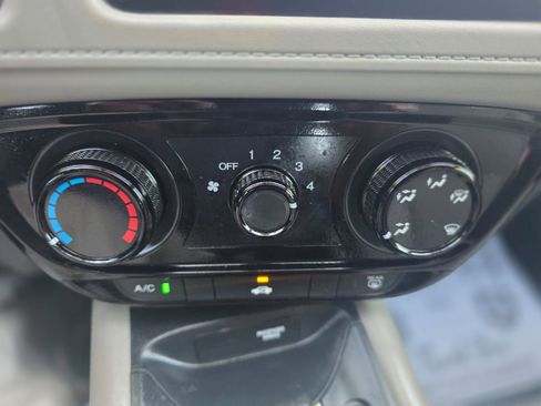 Used 2016 Honda HR-V LX image 13