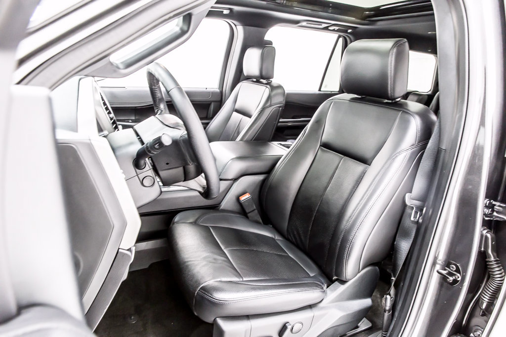 Used 2020 Ford Expedition XLT w/ Equipment Group 202A RWD image 27